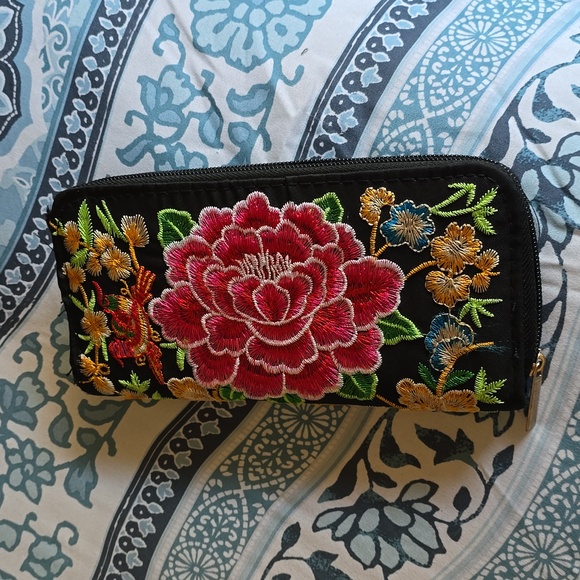 Wallets - Picture 6 of 10